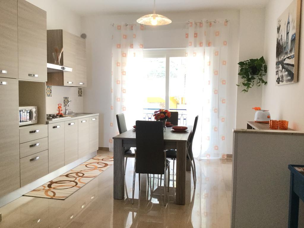 Holiday Rentals Apartamento Taormina